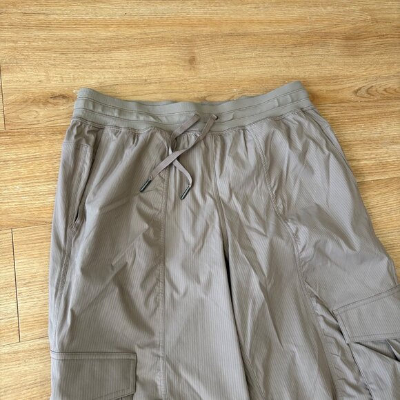 Lululemon Athletic Dance Studio Relaxed Fit MR Cargo Joggers Taupetastic Size M - Picture 3 of 8